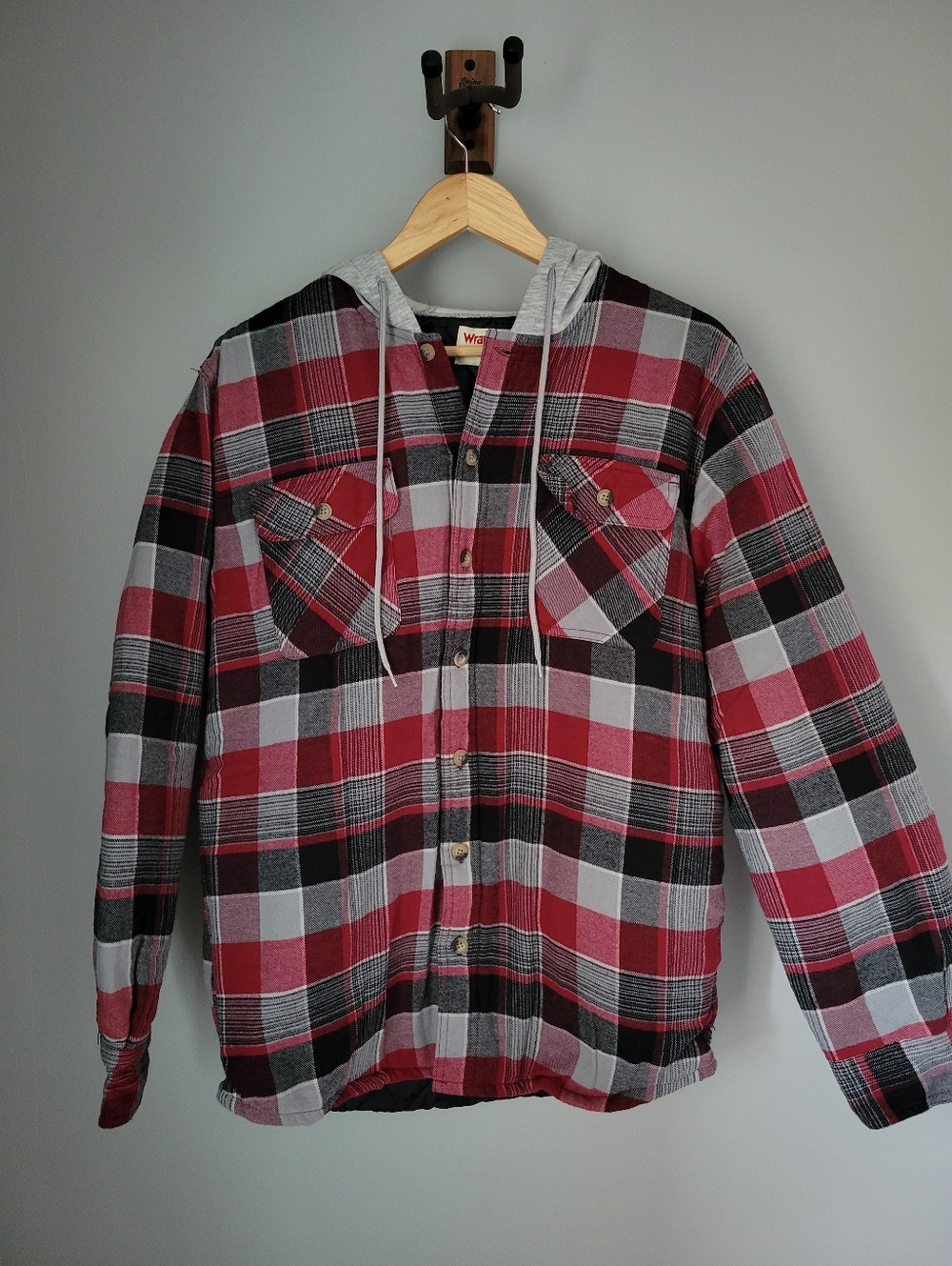 Wrangler Size M Men Long Sleeve Quilted Lined Flannel Shirt Jacket with Hood Red